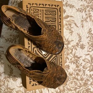 Women’s huaraches size 8.5